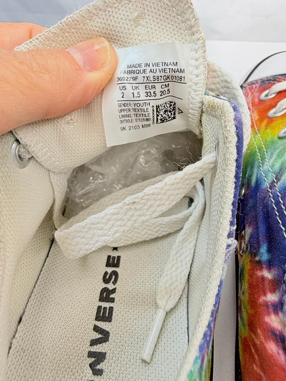 Converse Allstar Youth Size 2 Rainbow Tie-Dye Low Top Sneakers — Multicolor EUC